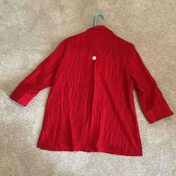 Ali Miles Red Button-Up Blouse with Pearled Buttons. - Picture 6 of 6